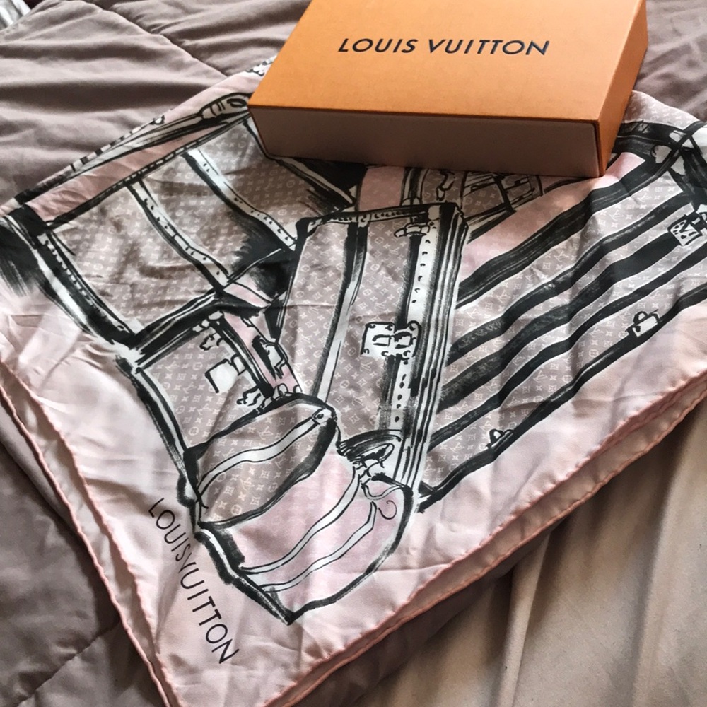 Louis Vuitton Silk scarf - Picture 2 of 2